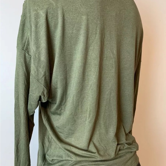 Express Women’s Super Soft 3/4 Sleeve Olive Green T Shirt Top In Size SP - Picture 6 of 9